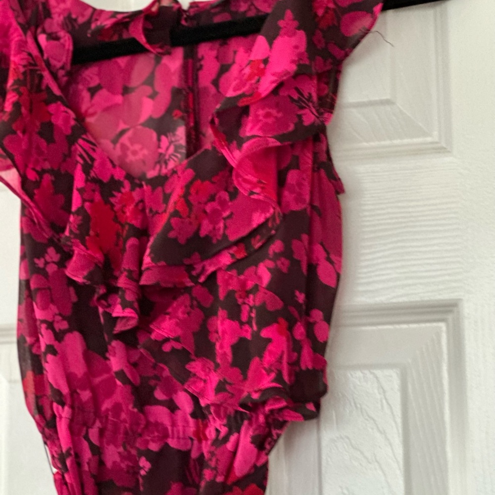 EXPRESS- Red sexy flowy blouse- size xs